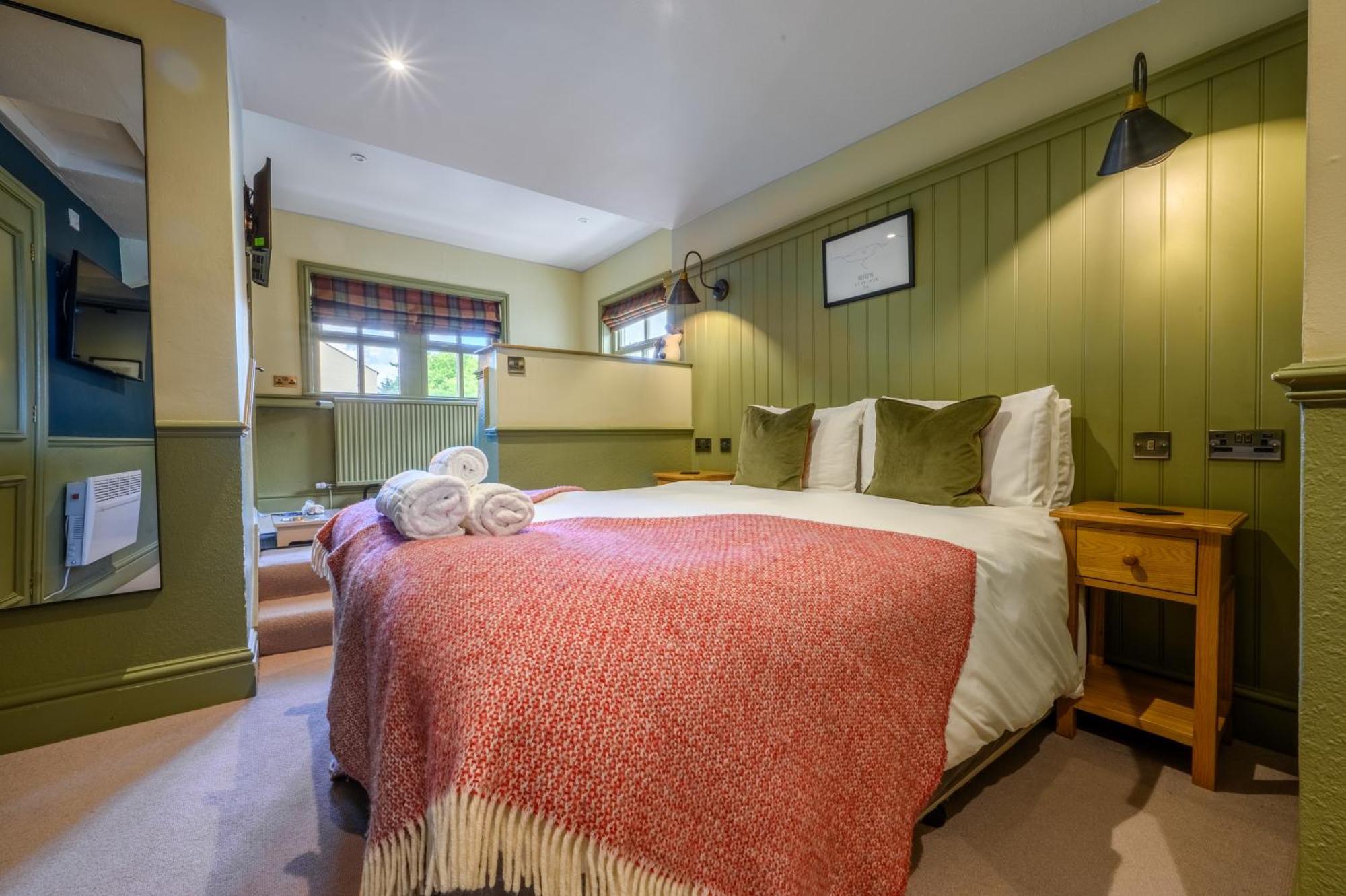 The Horse And Farrier Inn And The Salutation Inn Threlkeld Keswick Eksteriør billede